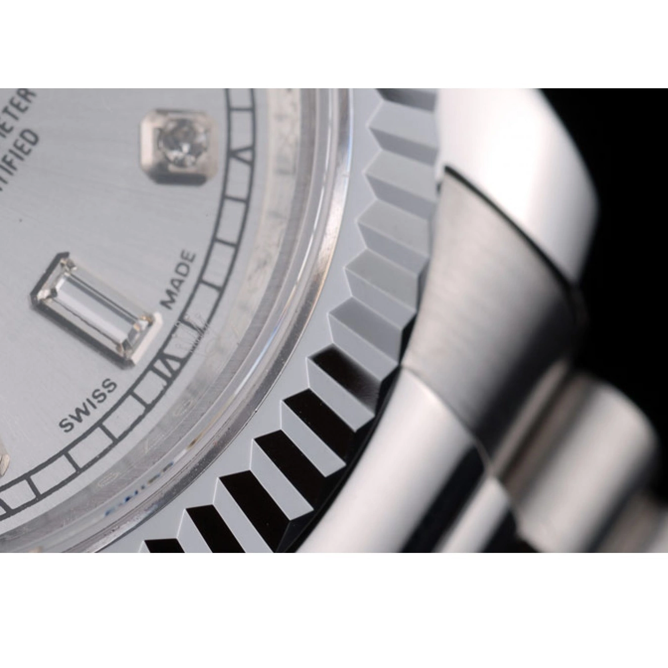 Aaa replica watch Bezel Ribbed DayDate Steel Dial Silver 41976 Rolex Stainless 0806